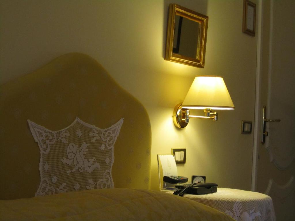 Hotel Villa Castellani Мольяно Номер фото